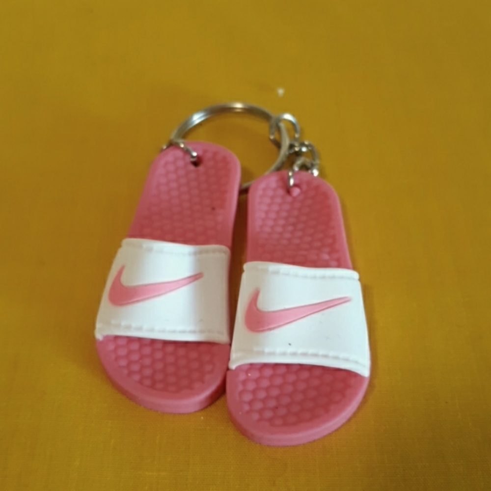 Key chains - Picture 1 of 1